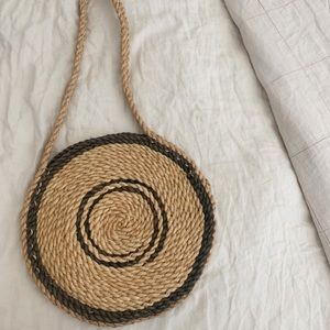 LAST CHANCE! Vintage Woven Jute Circle Tote